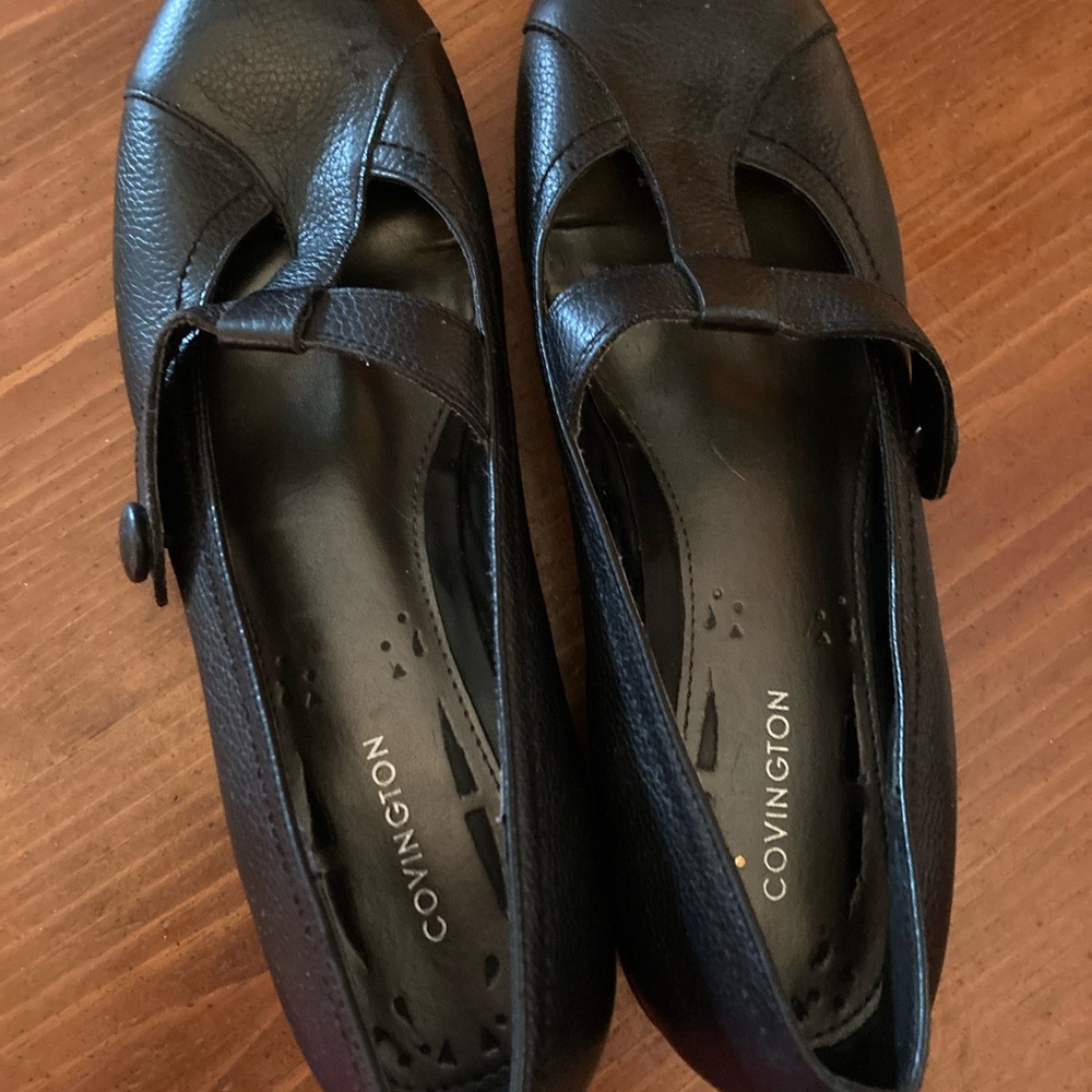 9 and a half Womens shoes leather Covington   New